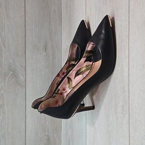 Ted Baker London Women The Pointed Toe Heels Shoes sz 39.5/9.5